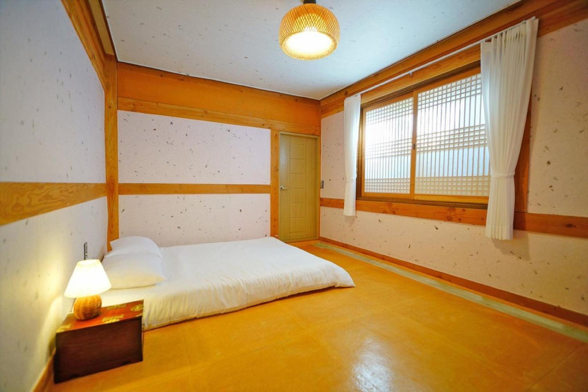Hanok Gotaek Goeul Jeonju Luaran gambar