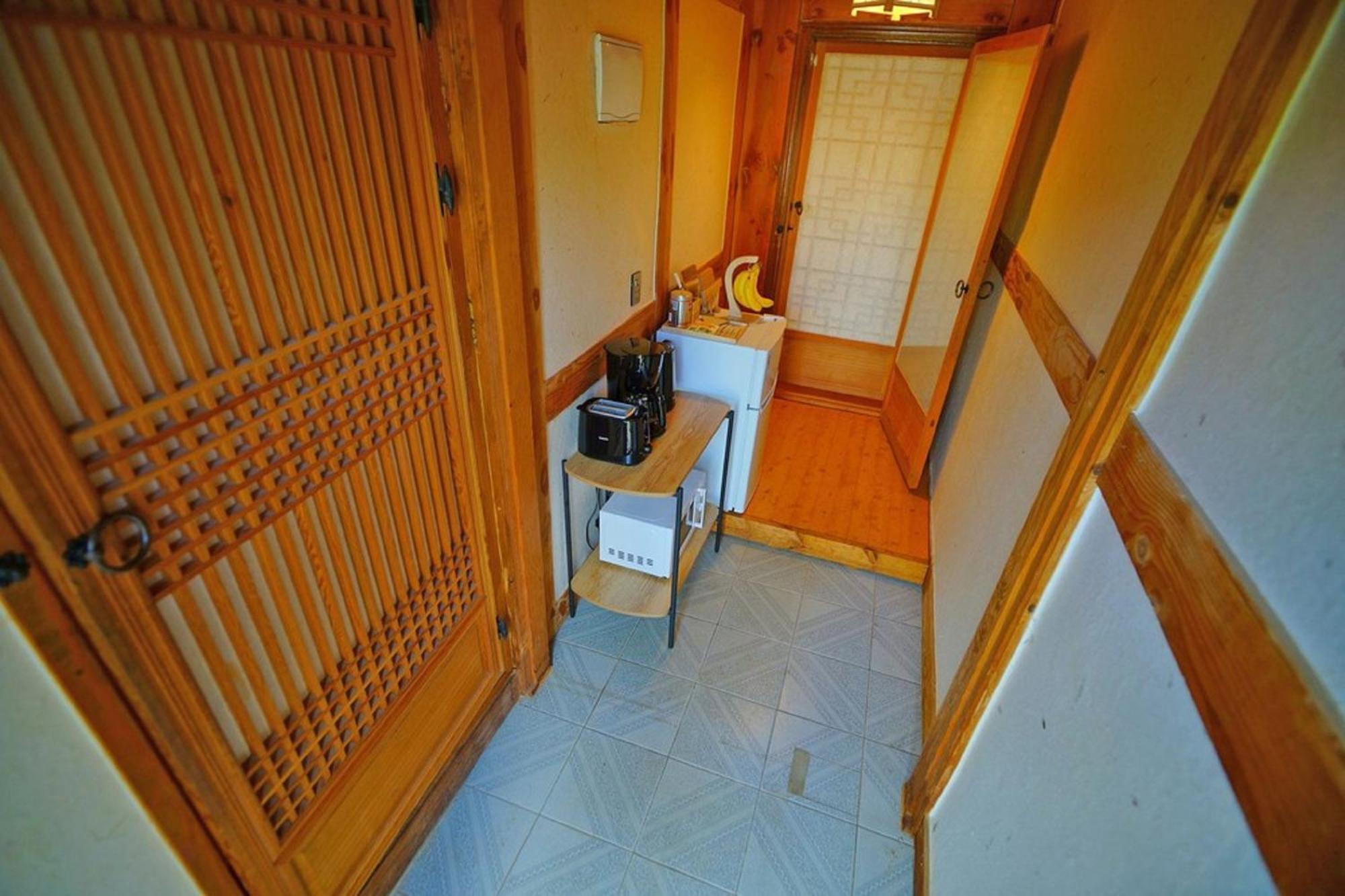 Hanok Gotaek Goeul Jeonju Luaran gambar