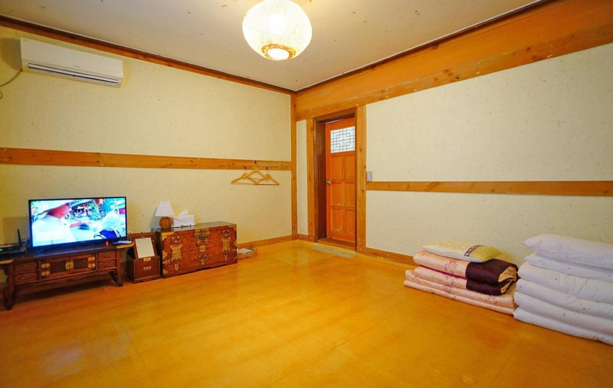 Hanok Gotaek Goeul Jeonju Luaran gambar