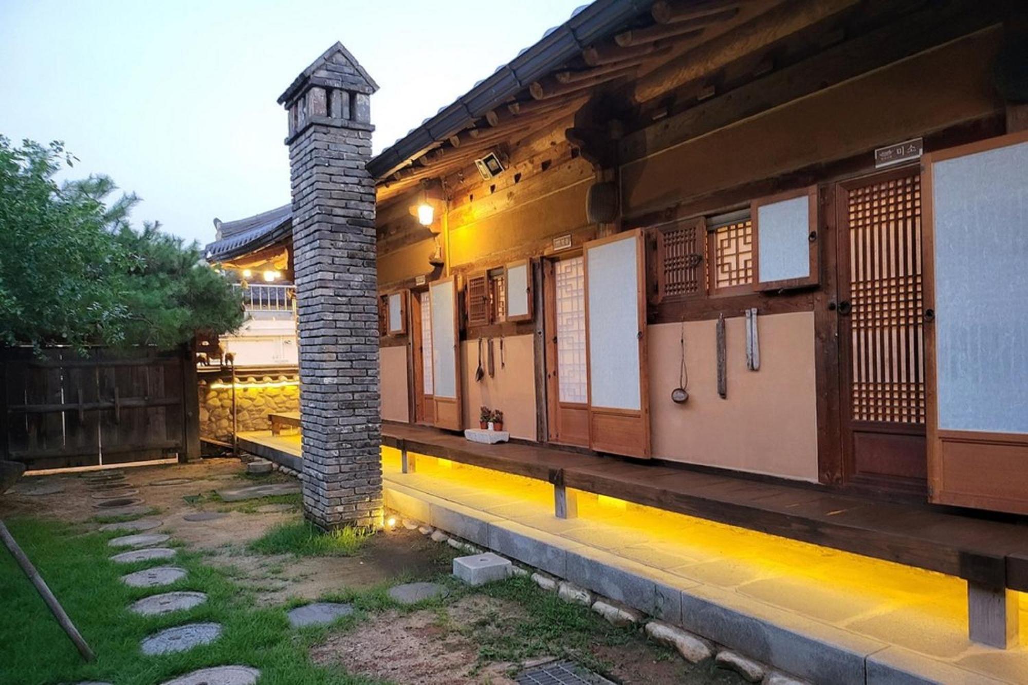 Hanok Gotaek Goeul Jeonju Luaran gambar