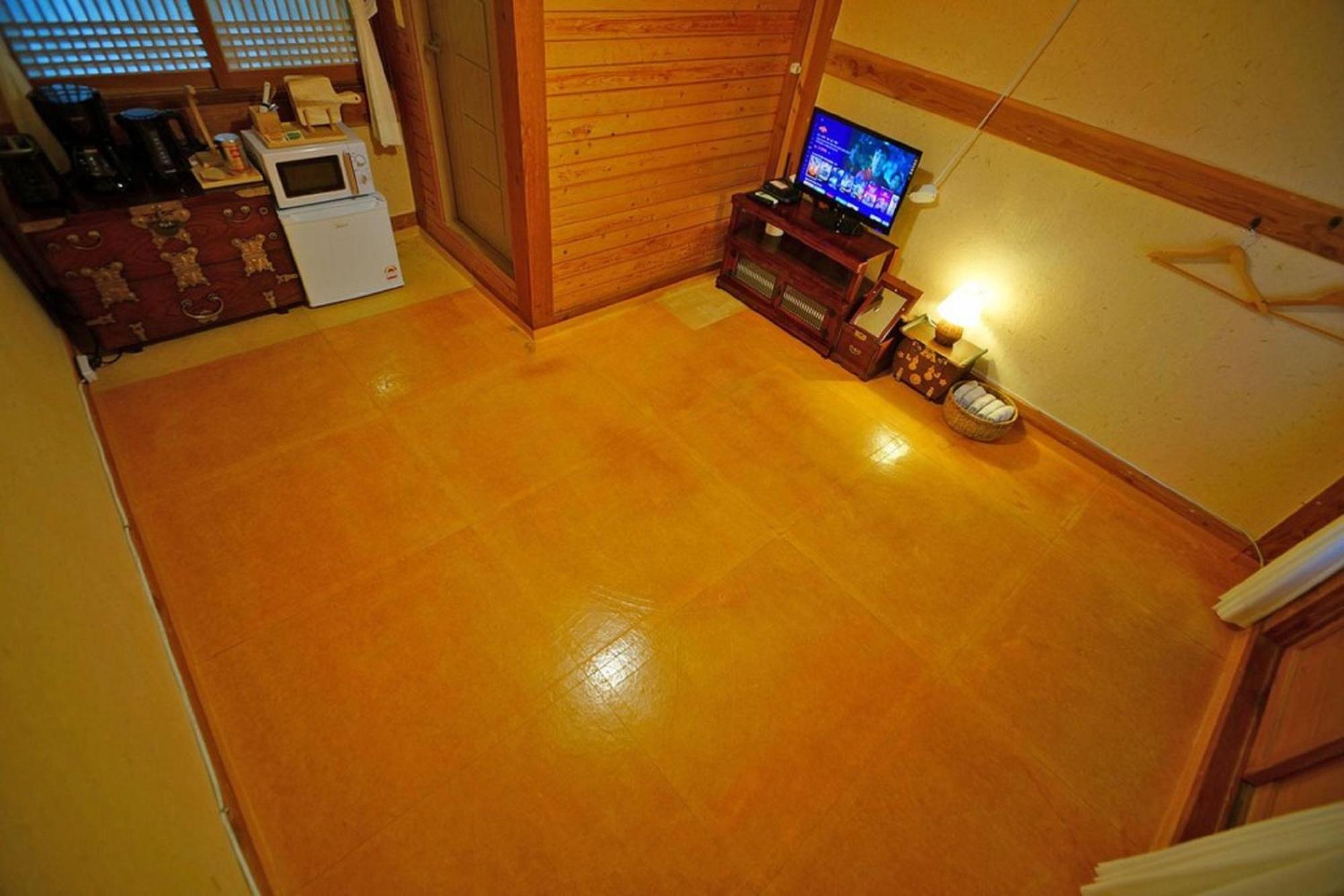 Hanok Gotaek Goeul Jeonju Luaran gambar