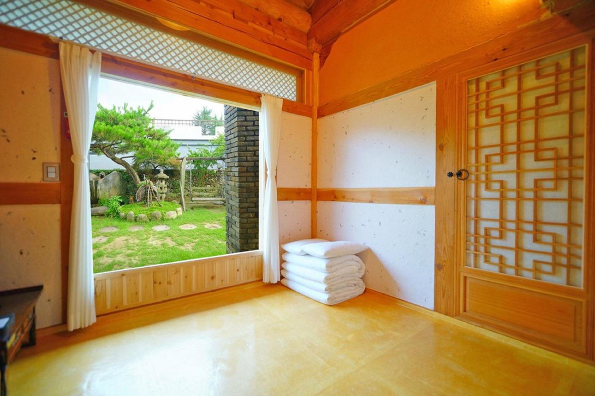 Hanok Gotaek Goeul Jeonju Luaran gambar