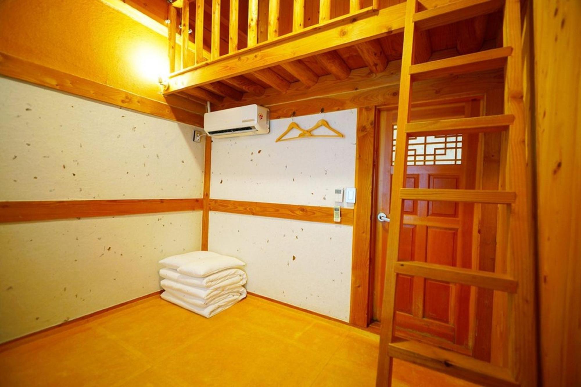 Hanok Gotaek Goeul Jeonju Luaran gambar