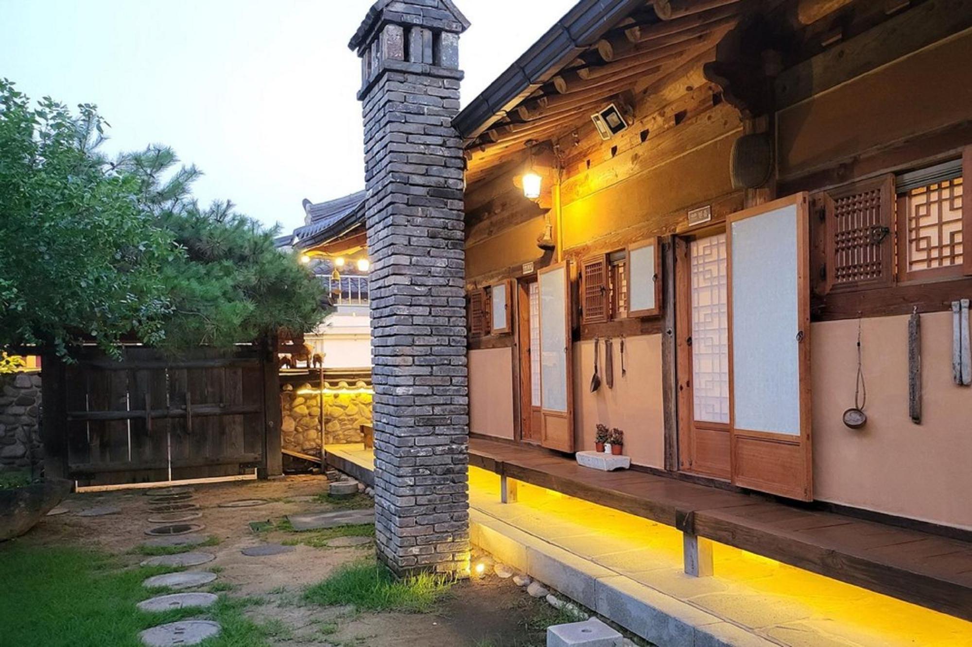 Hanok Gotaek Goeul Jeonju Luaran gambar