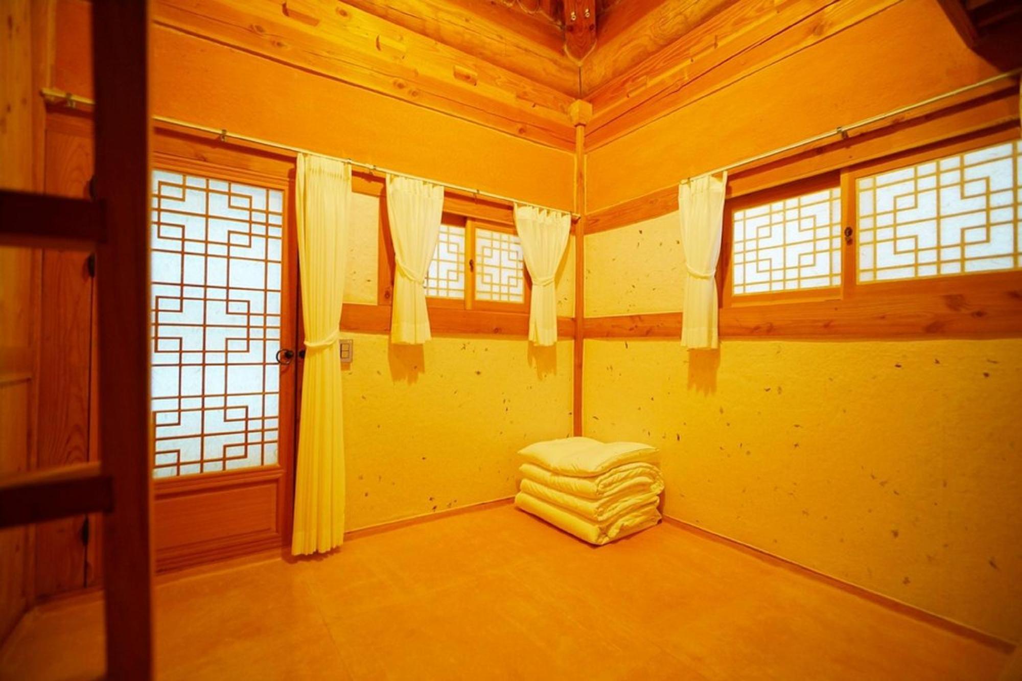 Hanok Gotaek Goeul Jeonju Luaran gambar